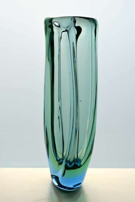 HALLMARK DESIGN: SKRDLOVICE SOMERSO VASE, DESIGNED BY JAN BERANEK IN THE 1950s