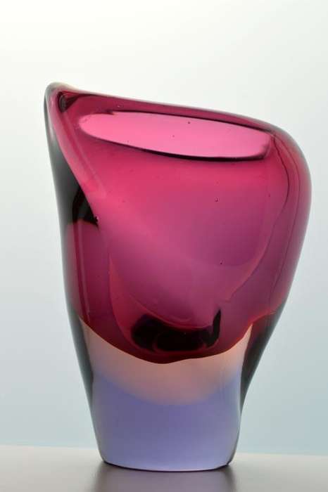 MAGNIFICENT & VERY RARE MARIA STAHLIKOVA CZECH ART GLASS VASE, DESIGNED FOR SKRDLOVICE GLASS WORKS