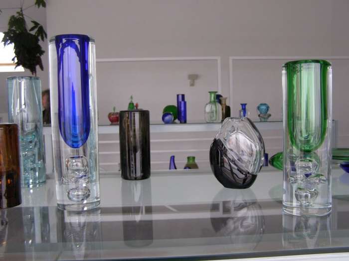 DAZZLING, TRANSPARENT & HEAVY SKRDLOVICE VASE, DESIGNED BY JAN BERANEK (1933-) IN 1980