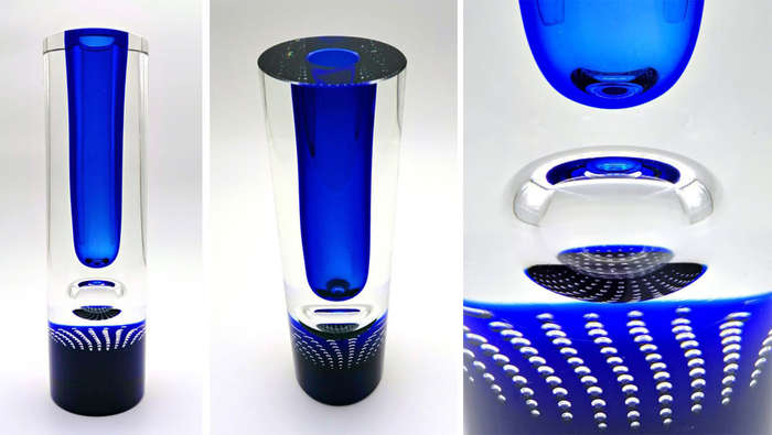 A LARGE CZECH 21ST CENTURY DAZZLING COBALT BLUE ART GLASS VASE WITH FINE CONTROLLED BUBBLES