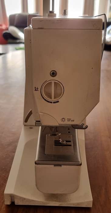 Bernina artista 185 with embroidery module and accessories