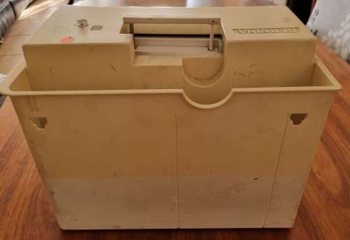 Bernina artista 185 with embroidery module and accessories
