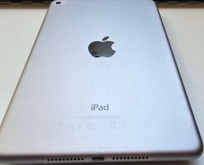 iPad Mini 4 32GB WiFi only - A1538