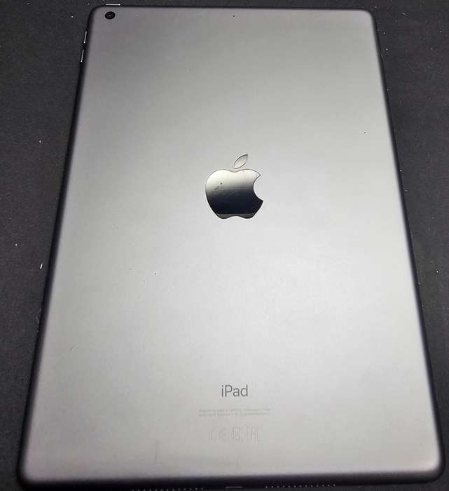 iPad 8 - 32GB WiFi only 10.2 inch - A2270 - Space Grey