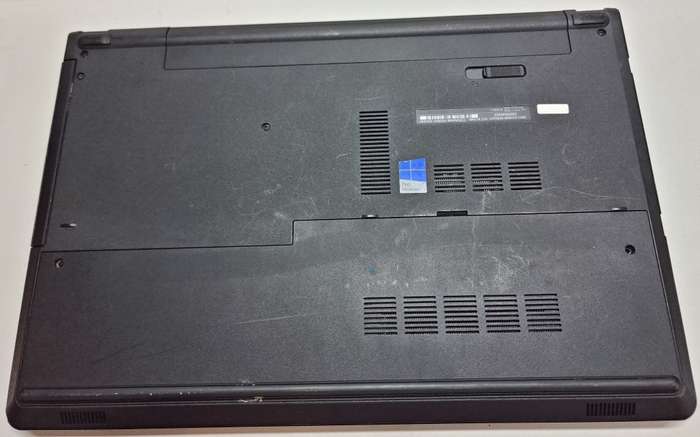 Dell Vostro 3559 i5-6200U 8GB RAM 256GB SSD