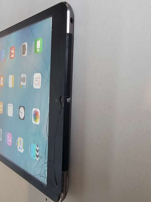 iPad Mini 16GB Wi-Fi/3G !Spares or Repairs!