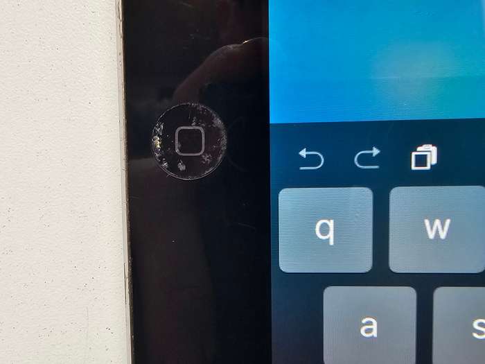 iPad Mini 16GB Wi-Fi/3G !Spares or Repairs!