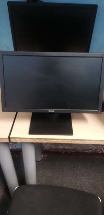 Monster Dell LED Monitor E2016H, HDMI, VGA, Power Cable, 1920x1980 Display Worth Price R2500