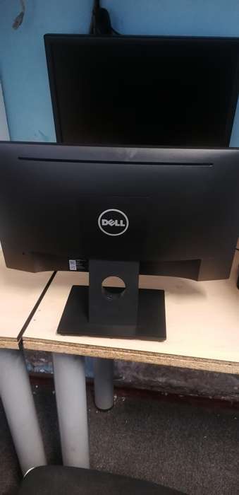 Monster Dell LED Monitor E2016H, HDMI, VGA, Power Cable, 1920x1980 Display Worth Price R2500