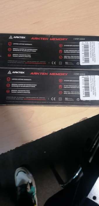 Gaming Arktek 8GB (2 x 8GB) DDR4-2400MHz  Black and Red Laptop Memory8GB DDR4 PC-2400 Worth R2000