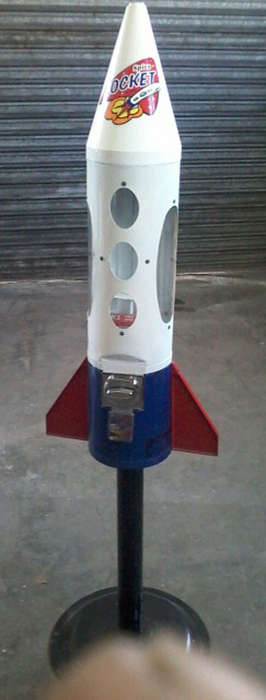 RETRO ROCKET On Stand Vending Machine -  R2 Bubblegum Machine ** Limited Stock ** View Description