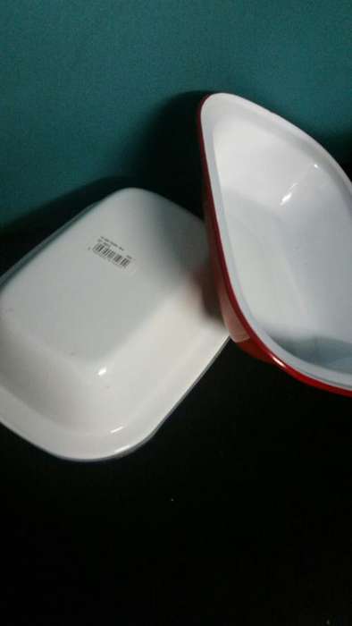 ENAMEL  PIE DISH 30CM X 23CM X 6 CM  #### 2 ON Auction **************