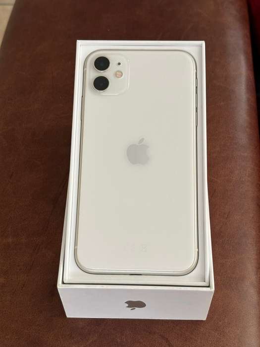 iPhone 11 64GB White (Used)