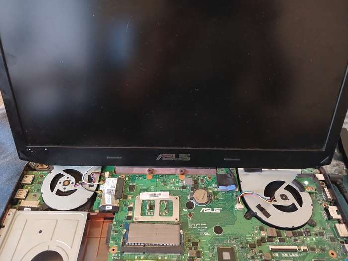 Asus ROG g750js gaming laptop for repair or parts