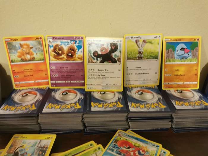 Huge Lot of Over 1250 Original Pokémon Cards
