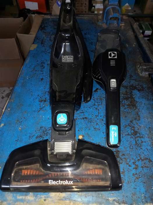 Plastic housing with brush For Electrolux EERC72EB
