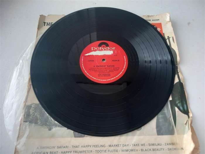 Bert Kaempfert & His Orchestra  The Original Swinging Safari - Vinyl LP Record