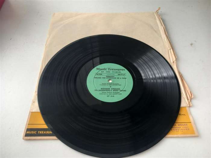 Music treasures of the world Vinyl