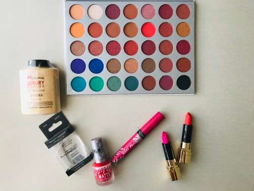 ***FANTASTIC 7 Piece- Makeup Set*******Must Have For Your Collection*******