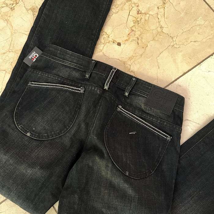 100% genuine*** GIANFRANCO  FERRE Lady Sized 26  Black Stone Zip Jeans BRAND NEW GENUINE