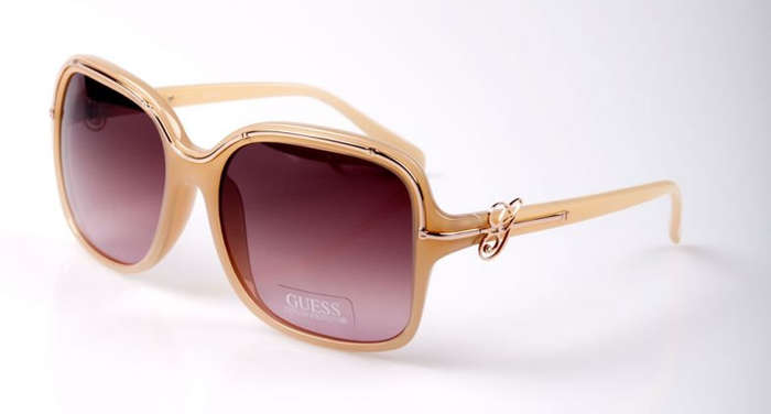 100% Authentic GUESS Sexy Roma Sunglasses 100% GENUINE, BRAND NEW boxed with papers!! HOT!!!