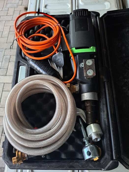 Eibenstock core drill PLD160 c/w water tank and 27 different sizes diamond core drills