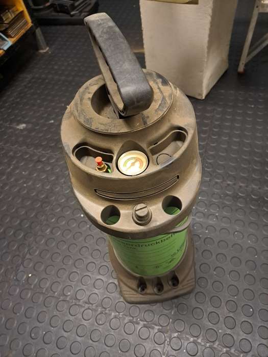 Eibenstock core drill PLD160 c/w water tank and 27 different sizes diamond core drills