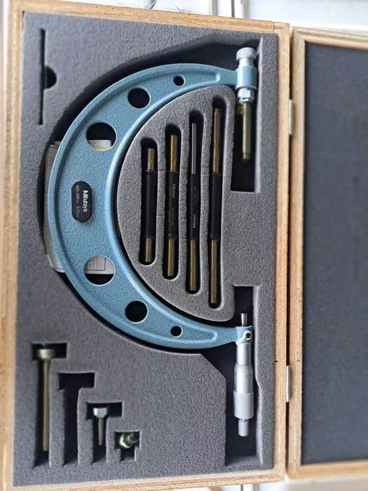 Micrometer 100 mm to 200 mm Mitutoyo