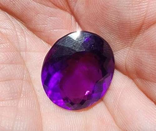 COLOR SHIFTING LARGE 21.65CT AMETHYST GEMSTONE WITH BEAUTIFUL OVAL CUT