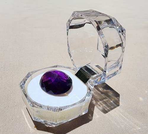 COLOR SHIFTING LARGE 21.65CT AMETHYST GEMSTONE WITH BEAUTIFUL OVAL CUT