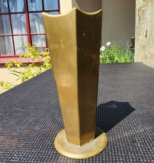 HEAVY (800G) BRASS HEXAGONAL SHAPED VASE  NOTE I HAVE OTHER BRASS ITEMS ON AUCTION