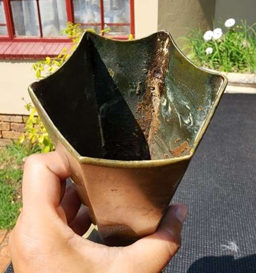 HEAVY (800G) BRASS HEXAGONAL SHAPED VASE  NOTE I HAVE OTHER BRASS ITEMS ON AUCTION