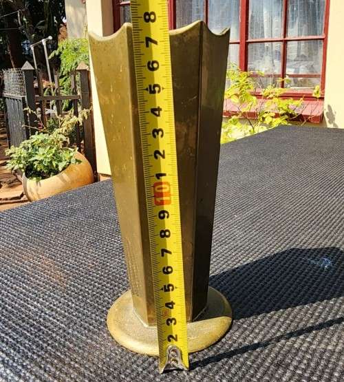 HEAVY (800G) BRASS HEXAGONAL SHAPED VASE  NOTE I HAVE OTHER BRASS ITEMS ON AUCTION