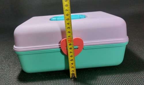 A VINTAGE 1990 REDBOX CABOODLES MAKE UP CARRY CASE IN LIGHT PURPLE AND TEAL WITH HEART LOCK AND MIRR