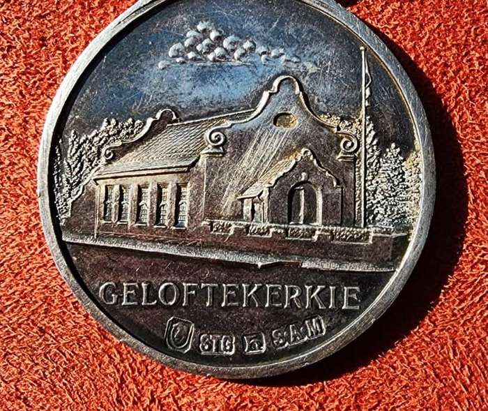 STERLING SILVER 1955 ANDRIES PRETORIUS IN COMMEMORATION OF THE 1838 VOW MEDAL