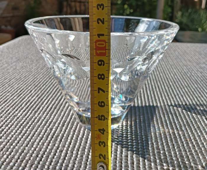 Ringing and Singing Stuart England Chrystal Glass Bowl with Stuart Chrystal Acid Etched Mark