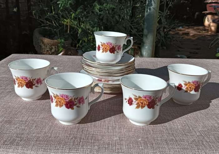 Set of 5 Queen Anne Ridgway England 1960s Pink, Red, Yellow Roses Pattern No 8638 Trios