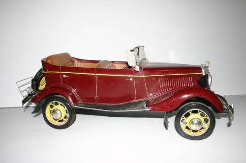 Big Hand Crafted Collectors Vintage 33 Ford Phaeton Car