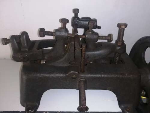 Vintage bandsaw tooth setter