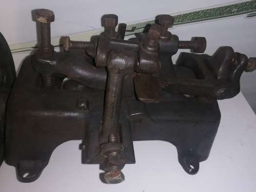 Vintage bandsaw tooth setter