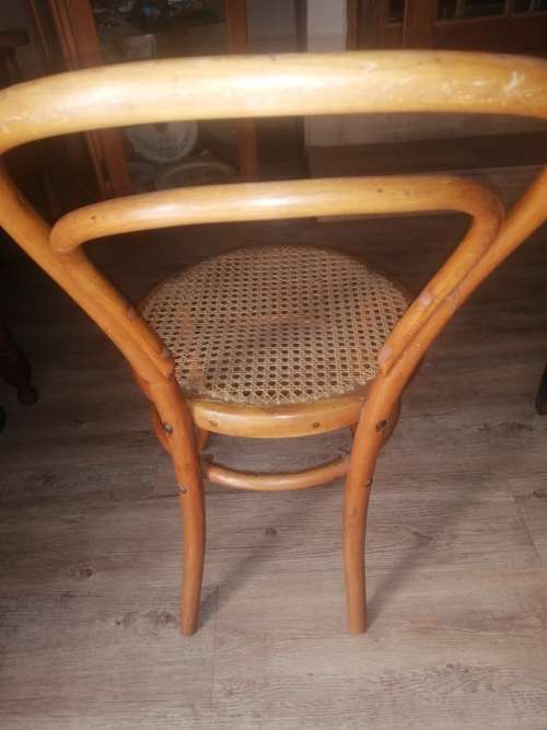 Bend wood chair