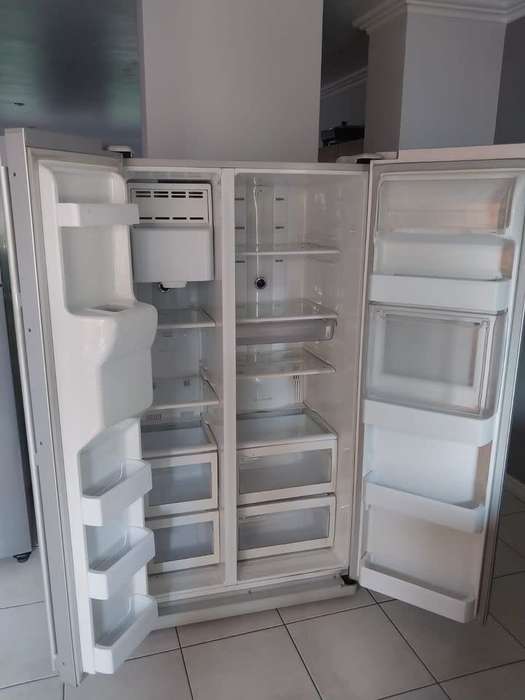 Samsung Double Door Mirror Dispenser Fridge, Ice Maker, Cooling, Freezer, Complete inside, Working