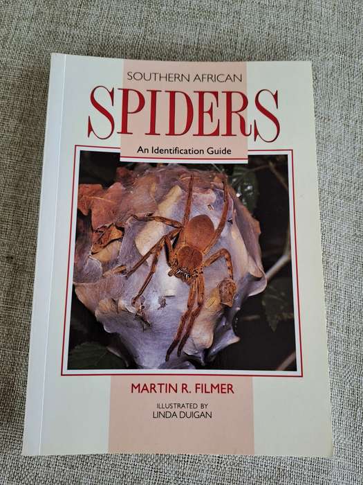Southern African Spiders An Identification Guide - Martin R. Filmer