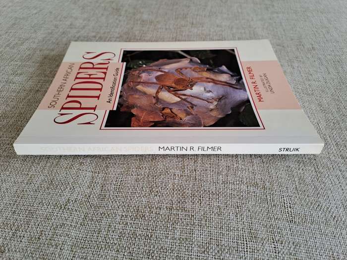 Southern African Spiders An Identification Guide - Martin R. Filmer
