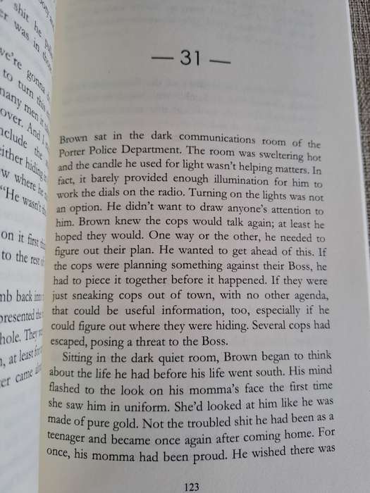 Survive and Escape Book 1 in The Blue Lives Apocalypse Series - Lee West