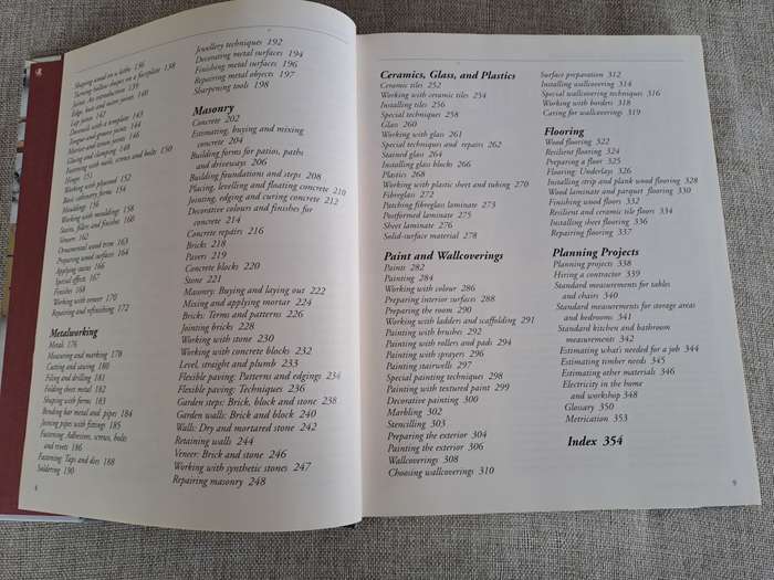 Reader`s Digest Book of Skills & Tools