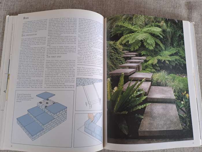 Step-by-Step Outdoor Stonework - Mike Lawrence