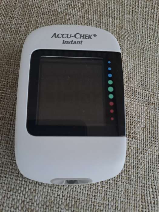 Blood Glucose Monitoring System Accu-Check Instant Roche