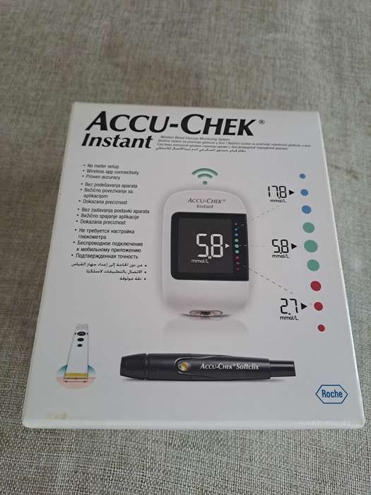 Blood Glucose Monitoring System Accu-Check Instant Roche