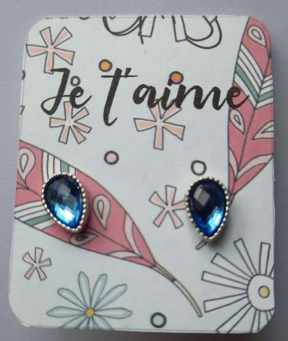 Je T` aime earrings 1